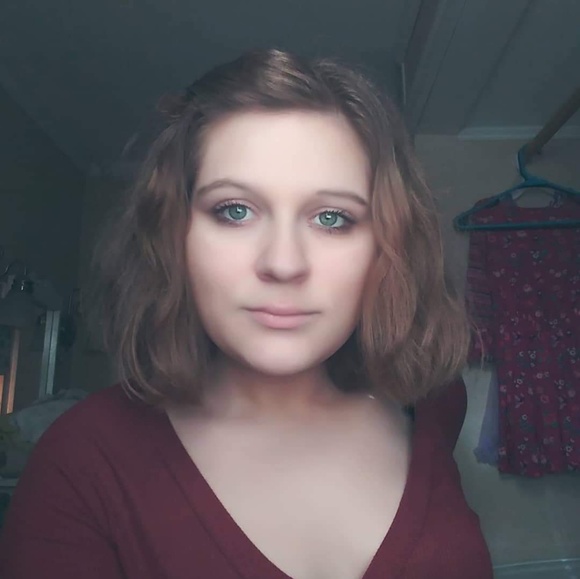 Meet your Posher, Meagan - Picture 7 of 8